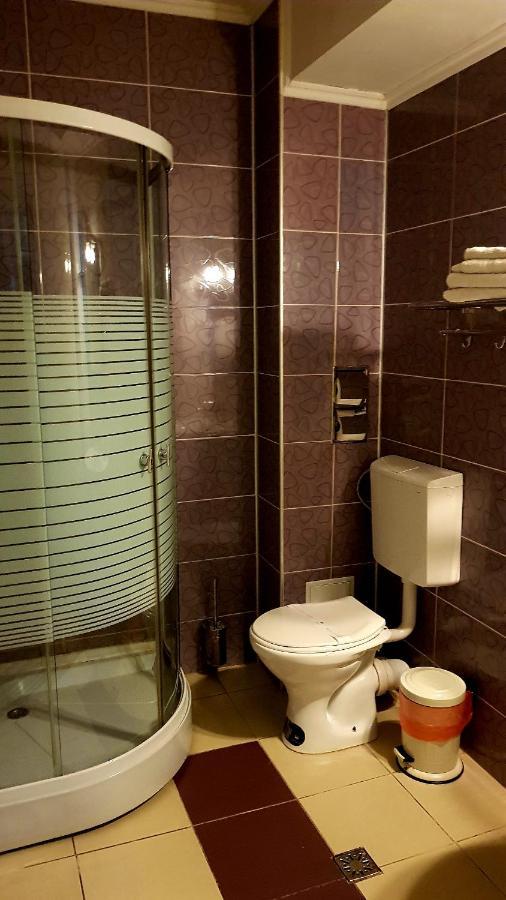 Asia Hotel ทาร์กู จิอู ภายนอก รูปภาพ