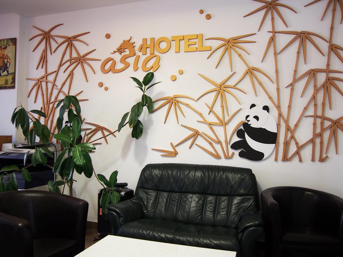 Asia Hotel ทาร์กู จิอู ภายนอก รูปภาพ