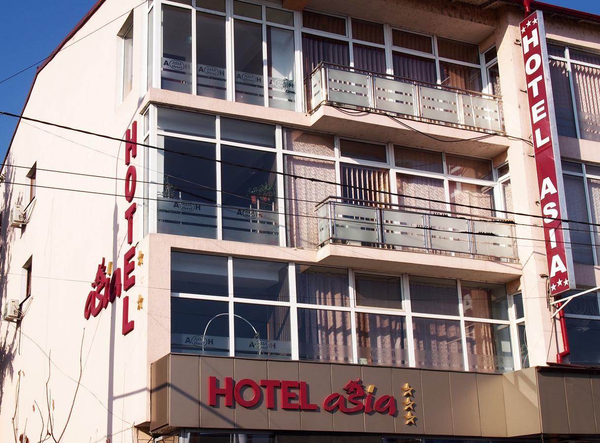Asia Hotel ทาร์กู จิอู ภายนอก รูปภาพ