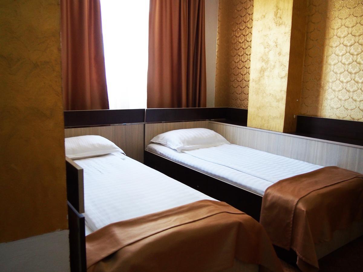 Asia Hotel ทาร์กู จิอู ภายนอก รูปภาพ